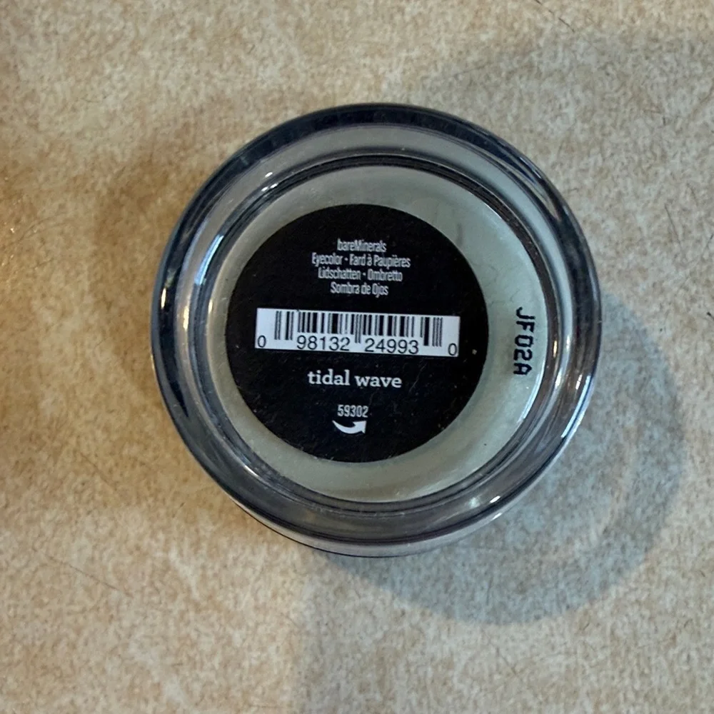 bareMinerals Bundle Set (New and Used) - Picture 4 of 7